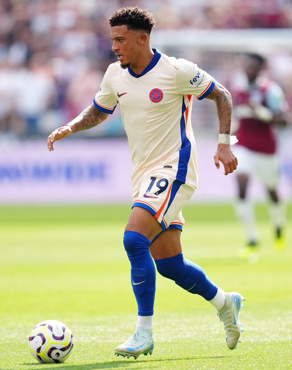 LDNFootbalI's tweet photo. Jadon Sancho is averaging an assist every 51 minutes for Chelsea… ⚡️ https://t.co/1HmPUjNyvf