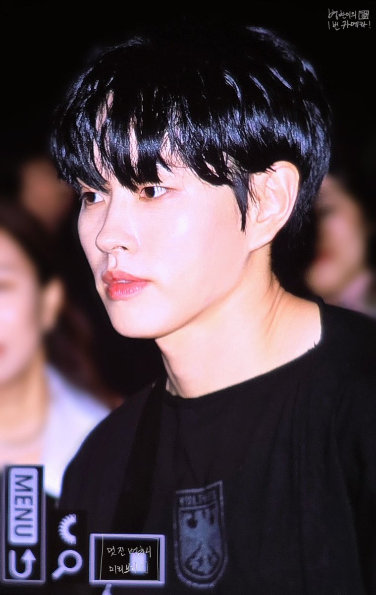 take_bchan's tweet photo. 240923 불후의명곡 퇴근 prev.

🖤🖤

#이병찬 ㅋㅋㅋㅋ🙄🙄 https://t.co/4GvdW7HuBa