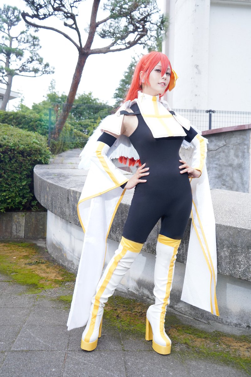 コスプレ 2.5次元の誘惑 ミリエラ(ロイヤルフォーム) 衣装 2025/08/16