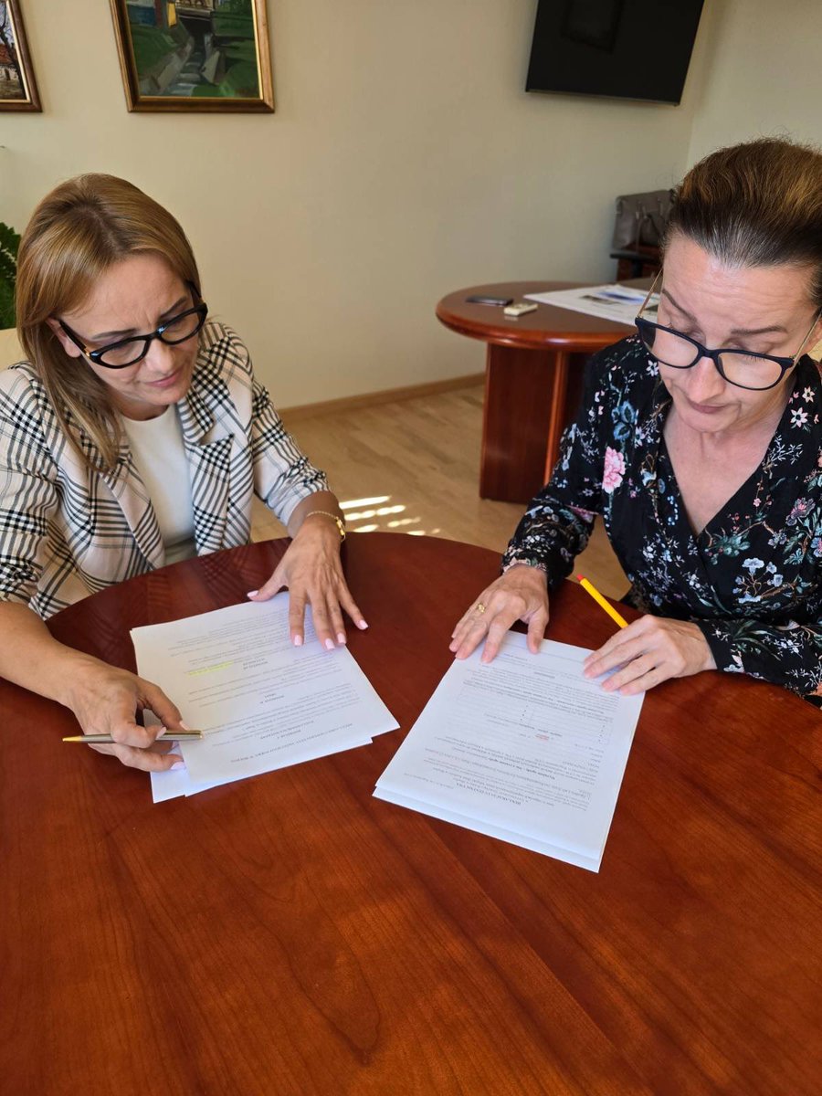 Razem z Anną Kocot-Maciuszek tworzymy Uniwersytet Trzeciego Wieku dla seniorów! 💪 Będzie to miejsce nauki, spotkań i aktywizacji. Szczegóły już wkrótce! 

#BochniaPrzyspiesza
