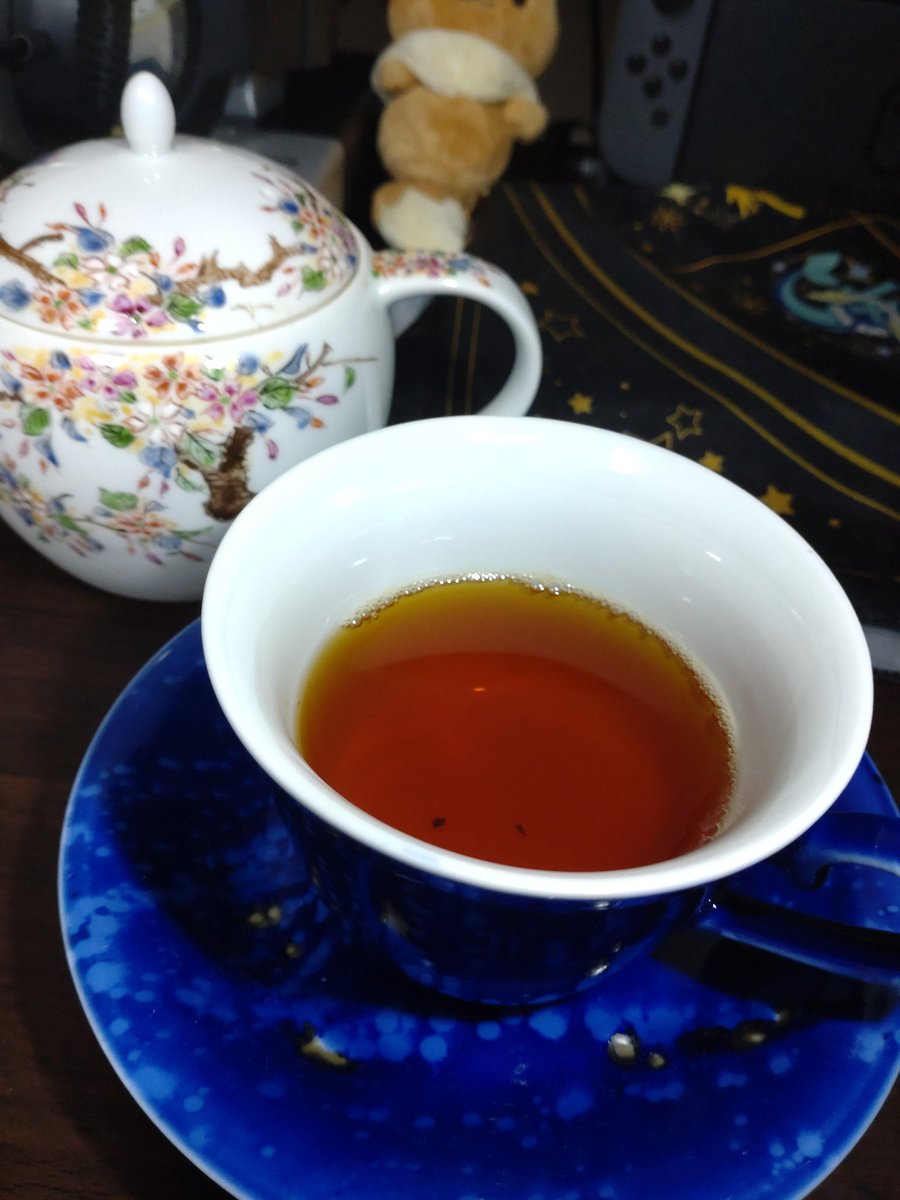 KUTeaBreak's tweet image. ティーブレのNF出展が決定しました〜！
まだ具体的なことは決まっていないのですが、恐らく吉田南で4日間、紅茶を売っていると思います。
ぜひ皆さん飲みに来てくださいね〜〜

ちなみに写真は"べにふうき"です！和紅茶の定番ですね。
和紅茶もNFで出す"予定"なので、ぜひ足を運んでいただけると……！