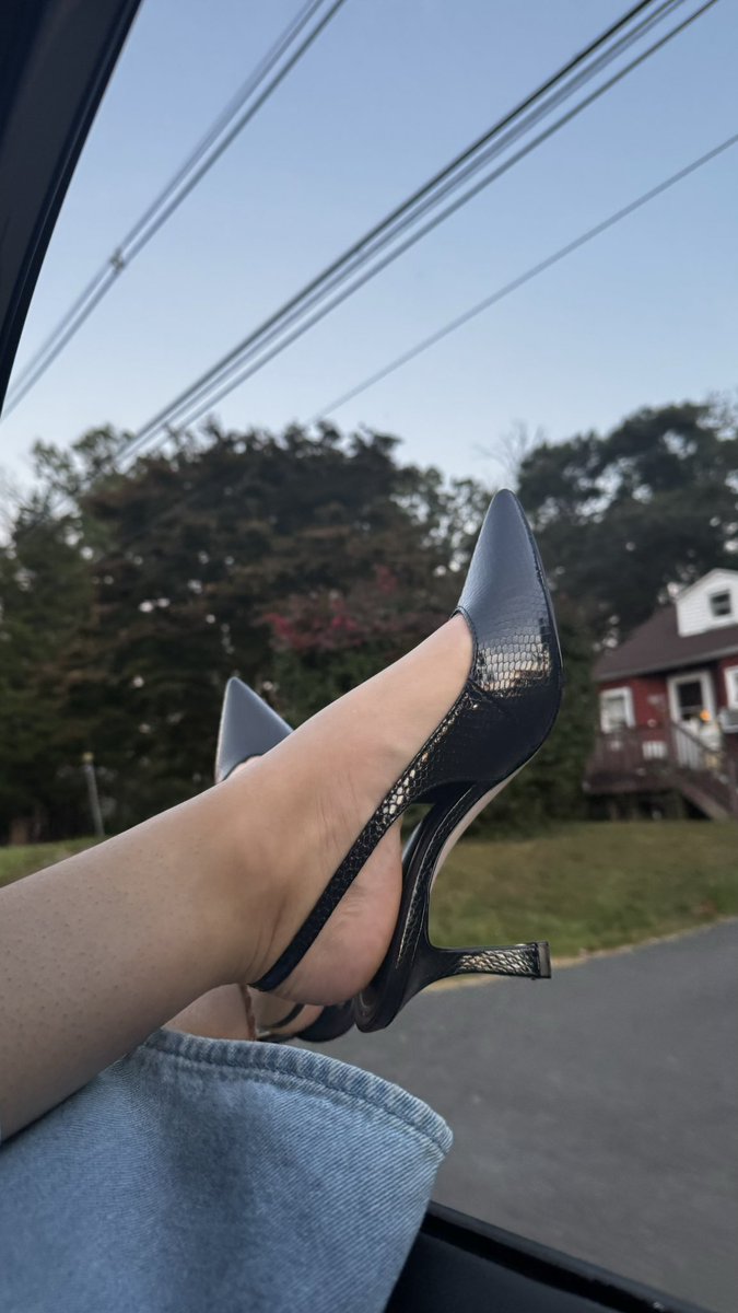 lez4kay's tweet photo. Want to see me take these hot heels off? Want to see me scrunch my soles? Tickle my feet? 

Sub to me FREE onlyfans for feet content and more:) 

https://t.co/zz6BkZfarF

#foot #feet #footpics #feetpics #sellingfeetpics #nsfw #nsfwtwt #footgoddess #footcontent #soles #solepics https://t.co/69zS96EaWf
