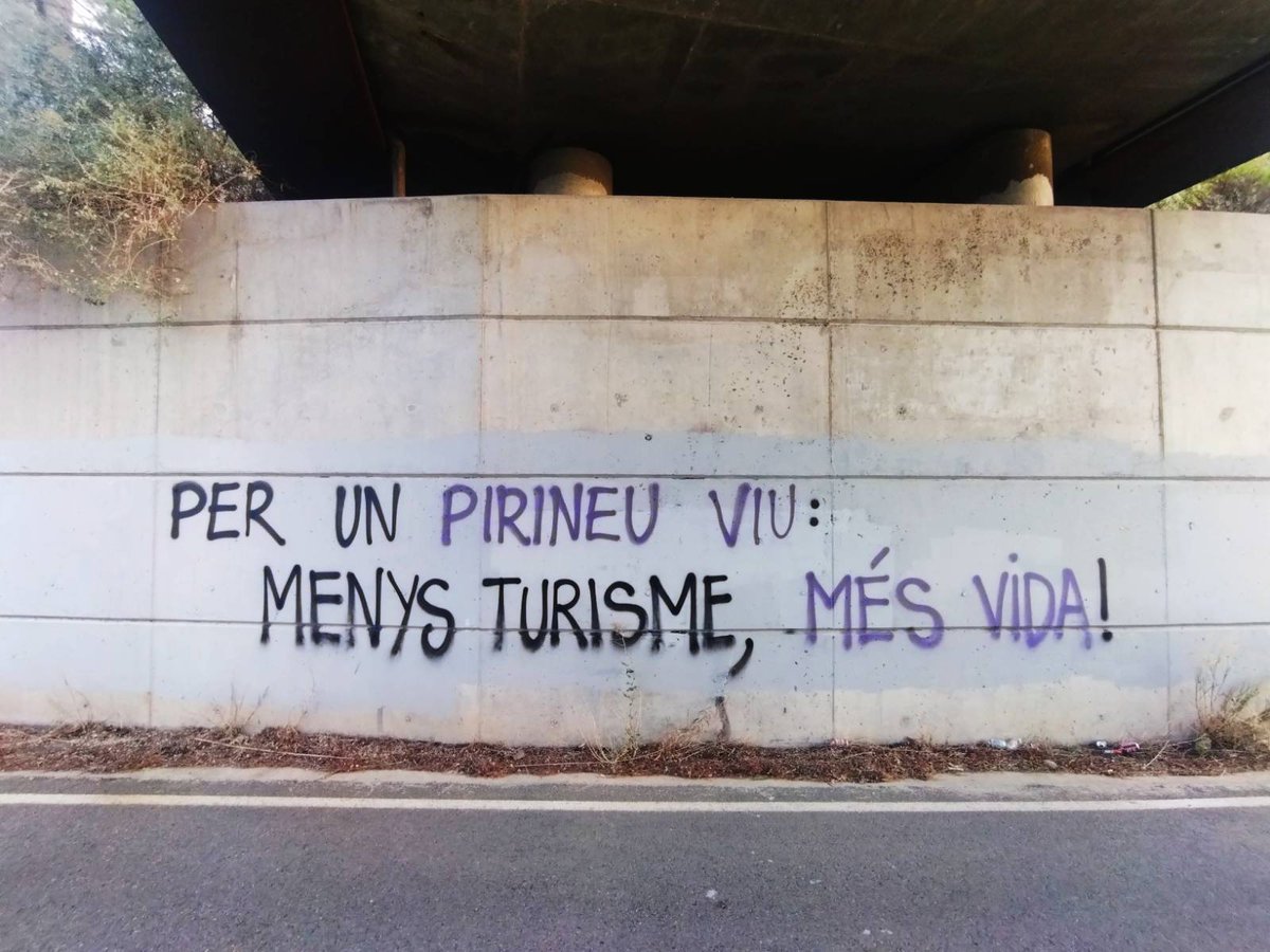 mireia bosch mateu (@mboschmateu) on Twitter photo Neix <a href="/PirineuViu/">Pirineu Viu</a>. Hereves de les que van aturar els JJOO d'hivern i que el model depredador no ha aconseguit ofegar. Les que s'organitzen, garants de les muntanyes, de la vida, de la terra. I avui des de l'Aeroport de la Seu diuen massificació turística ni al Pirineu ni enlloc. Neix <a href="/PirineuViu/">Pirineu Viu</a>. Hereves de les que van aturar els JJOO d'hivern i que el model depredador no ha aconseguit ofegar. Les que s'organitzen, garants de les muntanyes, de la vida, de la terra. I avui des de l'Aeroport de la Seu diuen massificació turística ni al Pirineu ni enlloc.