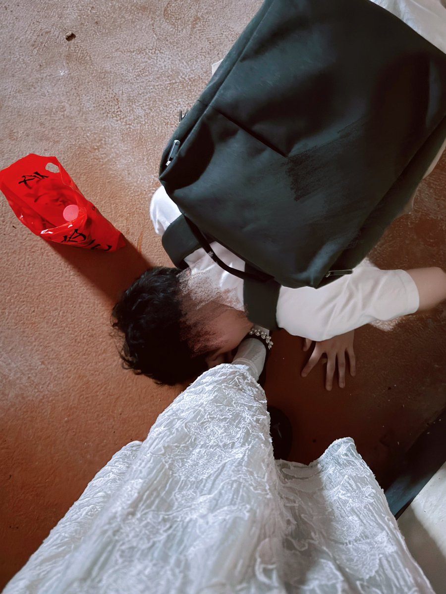 ZZ88886's tweet photo. 丝袜圣水还不��，还要在石榴裙下发骚被羞辱，被玩弄，你是不是也是这样？ https://t.co/3yEhSkGHRi