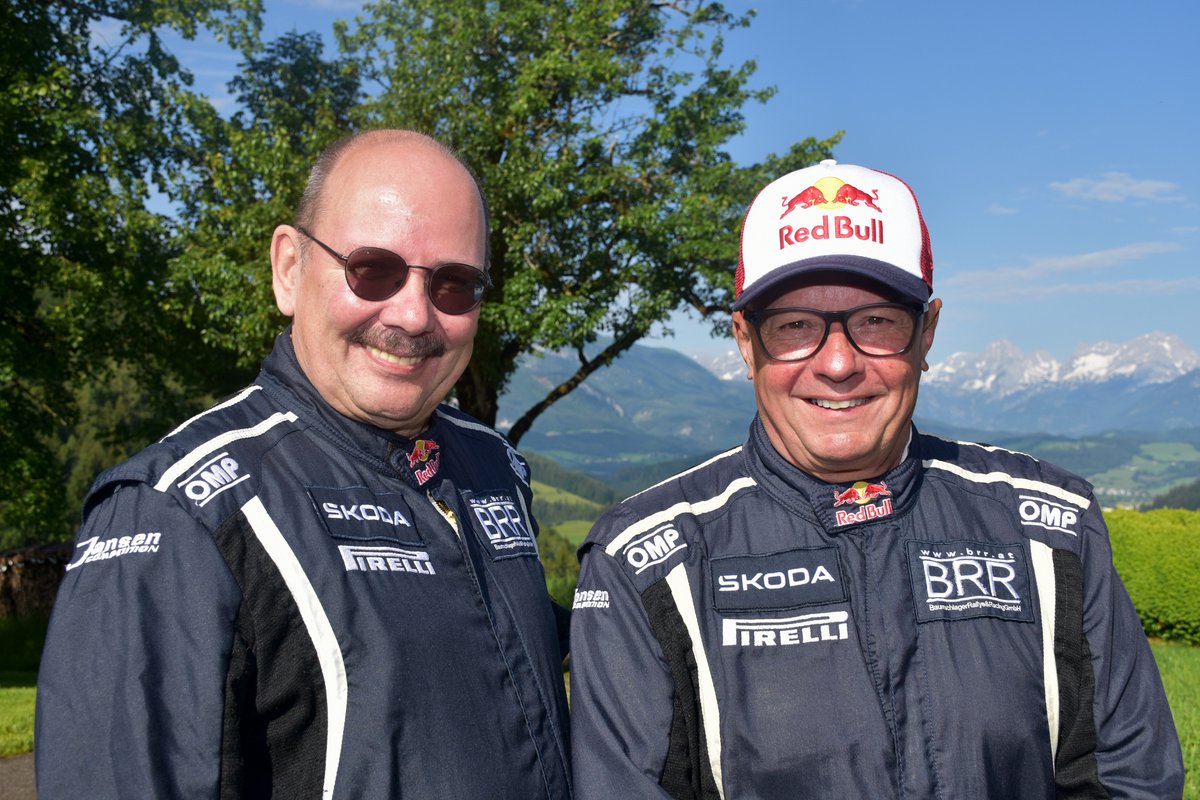 BRRBaumschlager's tweet photo. 🏁🇦🇹 Raimund Baumschlager: Dichtes Programm mit Fragezeichen ➡ https://t.co/y7s2EwrYNJ 😎

📷 Harald Illmer

#brr #rallye #raimundbaumschlager #SkodaFabiaRSRally2 #rally #thomaszeltner #arl #austrianrallylegends #admont https://t.co/6rax19ijyt