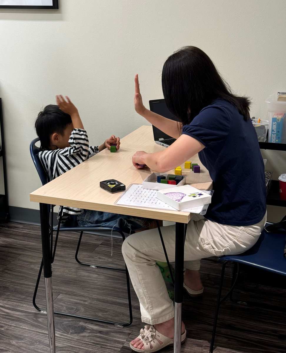 LearningRxRH's tweet image. We love to celebrate great work with high-fives. ✋️ Way to go, Student K, on trying  your best during training! 😊

#learningrx #braintraining #brainskills #literacy #success #richmondhill #markham #toronto #stouffville #yorkregion #tdsb #yrdsb #ycdsb #ontario #canada #onted