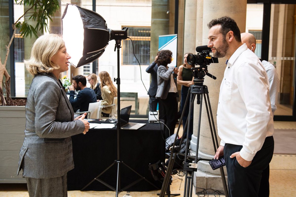 We did a lot to improve the protection of #mediafreedom 💪🏼
 
This should continue w/ a focus on:
👉consistent enforcement of media &amp; digital policies altogether #MediaFreedomAct #DSA #AI
👉economic sustainability of the sector
 
&amp; more 👉 ec.europa.eu/commission/pre…
 
#Stars4MediaDay