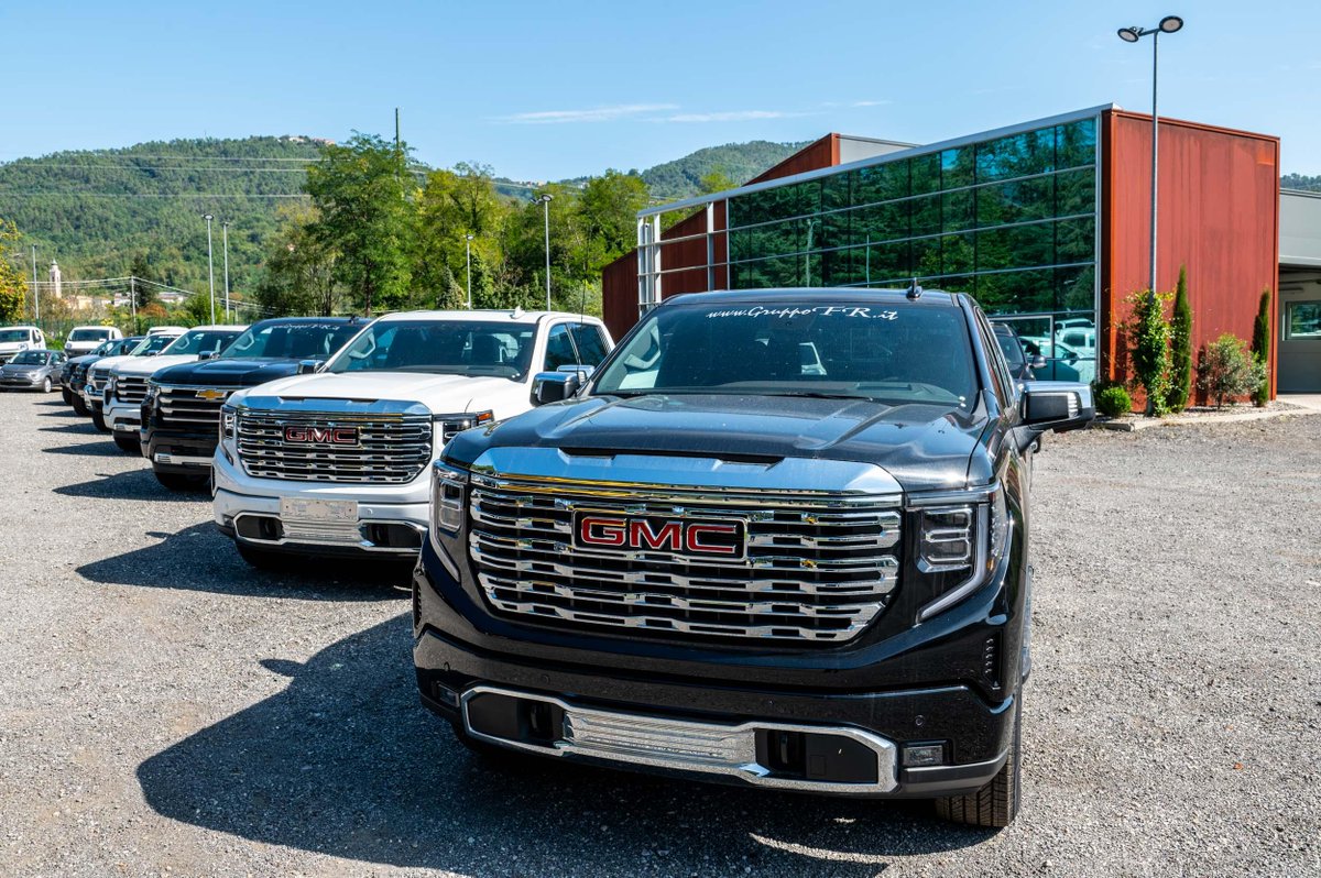 VisualProject73's tweet image. 📸 Shooting fotografico per GRUPPO FR - Un anno dopo! 🎉

👀 Date un&apos;occhiata al nostro lavoro:

#GruppoFR #FRCar #AutoDiLusso #NoleggioDiLusso #FotografiaAuto #ShootingAziendale #VisualProject #MarketingAutomotive #ConcessioanriAuto #BrandAutomotive 👉 visualproject.it