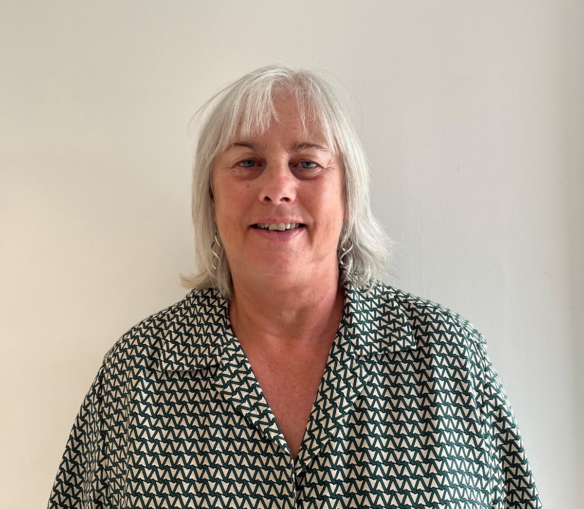 FosterWSCC's tweet image. 25 years of fostering is an incredible milestone. Congratulations Caz, and thank you for everything you have done to support children and young people across West Sussex 😊 #fostercarer #westsussex