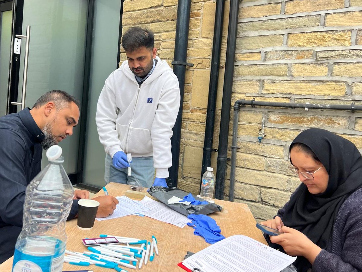 FaithInCommune's tweet photo. Faith in Communities and @BiBresearch is exploring the connection between genes and health and enhancing the community collaboratively. We are getting Bangladeshi and Pakistani people involved in the research study to improve heart and diabetes medicines. https://t.co/5in1FTZVGK