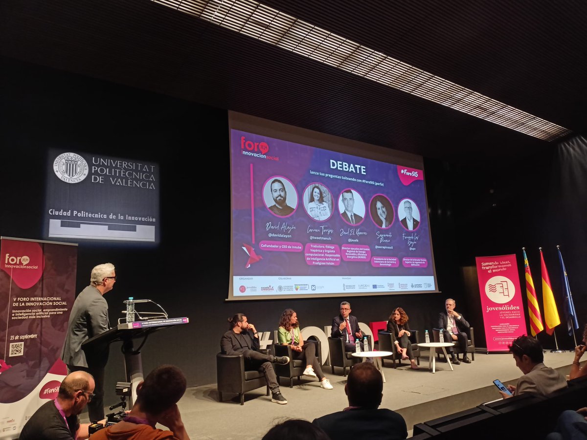 Nous poursuivons le colloque et le débat sur l'intelligence artificielle et ses applications sociales, avec un accent particulier sur la manière dont l'IA peut influencer les politiques de logement et améliorer les conditions de vie. Organisé par <a href="/JOVESOLIDES/">JOVESÓLIDES</a> <a href="/UPV/">Universitat Politècnica de València</a> #FORO5IS