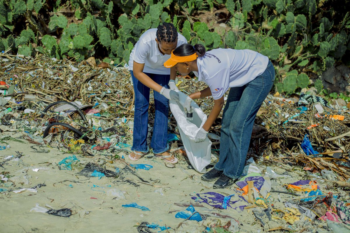 Mr_AbdiKhalifa's tweet image. Everyone deserve better even 
“The #Ocean 🌊,a reflection of our own interconnectedness, deserves our respect and care"Let's #Embrace sustainable practices to ensure its health for betterment of future generations.
 #NexGen #OceanConservation #OceanChamps #Oceanbees
#MbrcTanzania
