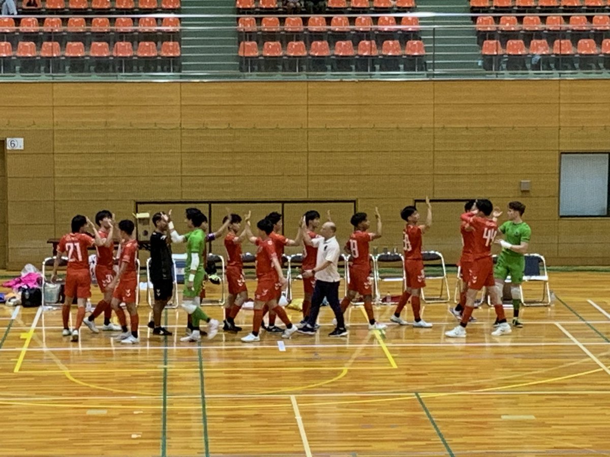 Sat_koseky's tweet photo. 名古屋市千種スポーツセ��ターで東海リーグ1部を観戦😁
名古屋オーシャンズサテライトは、第1ピリオド途中まで競り合うが、その後得点を重ねて開幕6連勝✌️✌️✌️✌️✌️✌️
名古屋オーシャンズの鬼門である千種SCで快勝👏
U-18の39酒井選手がサテ初登録で先輩のアシストもあって初ゴール⚽️😳
#フットサル https://t.co/DtzeaOA0OX