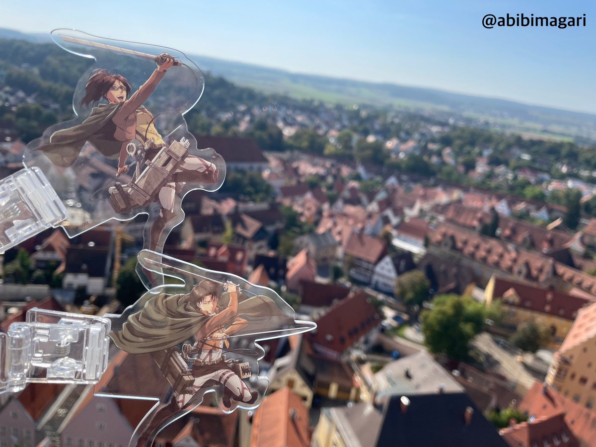 abibimagari's tweet photo. 進撃×ドイツ旅行🇩🇪レポ①

シガンシナ区を駆け回るリヴァイとハンジさん！！！もう進撃の巨人の世界観そのままだったー！！🫀⚔️
感動！！！😭

📍ネルトリンゲン #shingeki https://t.co/5L4Ckwzqwf