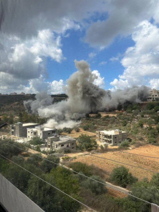 Sfaisalafridi's tweet image. ⚡️Earlier today, heavy #Israel airstrikes struck populated civilian areas in southern #Lebanon. Eyewitnesses reported that a church was also hit in the #bombardment. The death toll has now risen to 200, with over 800 injured.