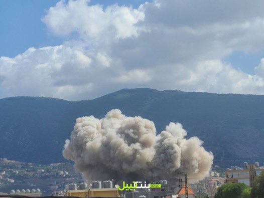 Sfaisalafridi's tweet image. ⚡️Earlier today, heavy #Israel airstrikes struck populated civilian areas in southern #Lebanon. Eyewitnesses reported that a church was also hit in the #bombardment. The death toll has now risen to 200, with over 800 injured.