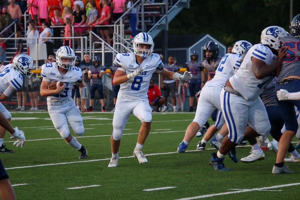 CCar_23's tweet photo. Week 4 vs FCA
https://t.co/h1rLZxACms

121 Yards
14 Attempts
1 Touchdown https://t.co/5O3cdwIR9A