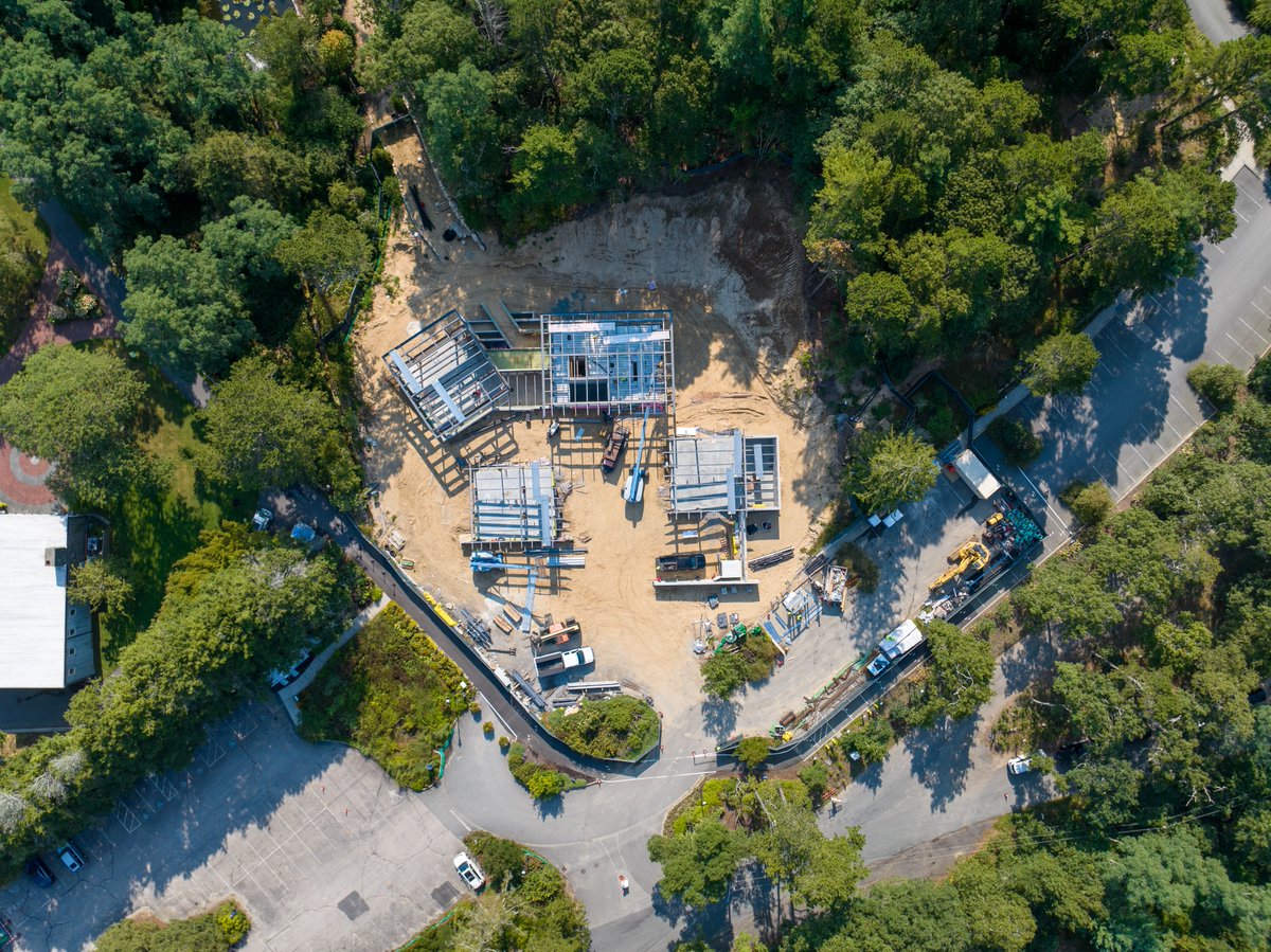 Steel is up at Heritage Museum and Gardens' new Barbey Family Welcome Center! This future, state-of-the-art structure will support Heritage, the largest cultural attraction on Cape Cod, as it serves a growing number of guests annually. 

See more : bit.ly/3Bbs1A0