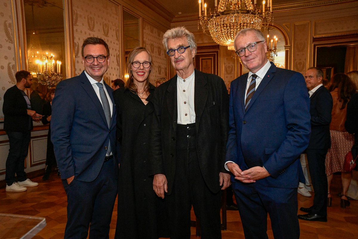 DFJP-PFAJ (@dfjp_pfaj) on Twitter photo Voici quelques photos de la remise des prix le 17/09/2024 à Paris.
Hier einige Eindrücke der Preisverleihung am 17.09.2024 in Paris.
📷📷
© DFJP 2024
#pfaj2024 #dfjp2024
<a href="/radiofrance/">Radio France</a> Voici quelques photos de la remise des prix le 17/09/2024 à Paris.
Hier einige Eindrücke der Preisverleihung am 17.09.2024 in Paris.
📷📷
© DFJP 2024
#pfaj2024 #dfjp2024
<a href="/radiofrance/">Radio France</a>