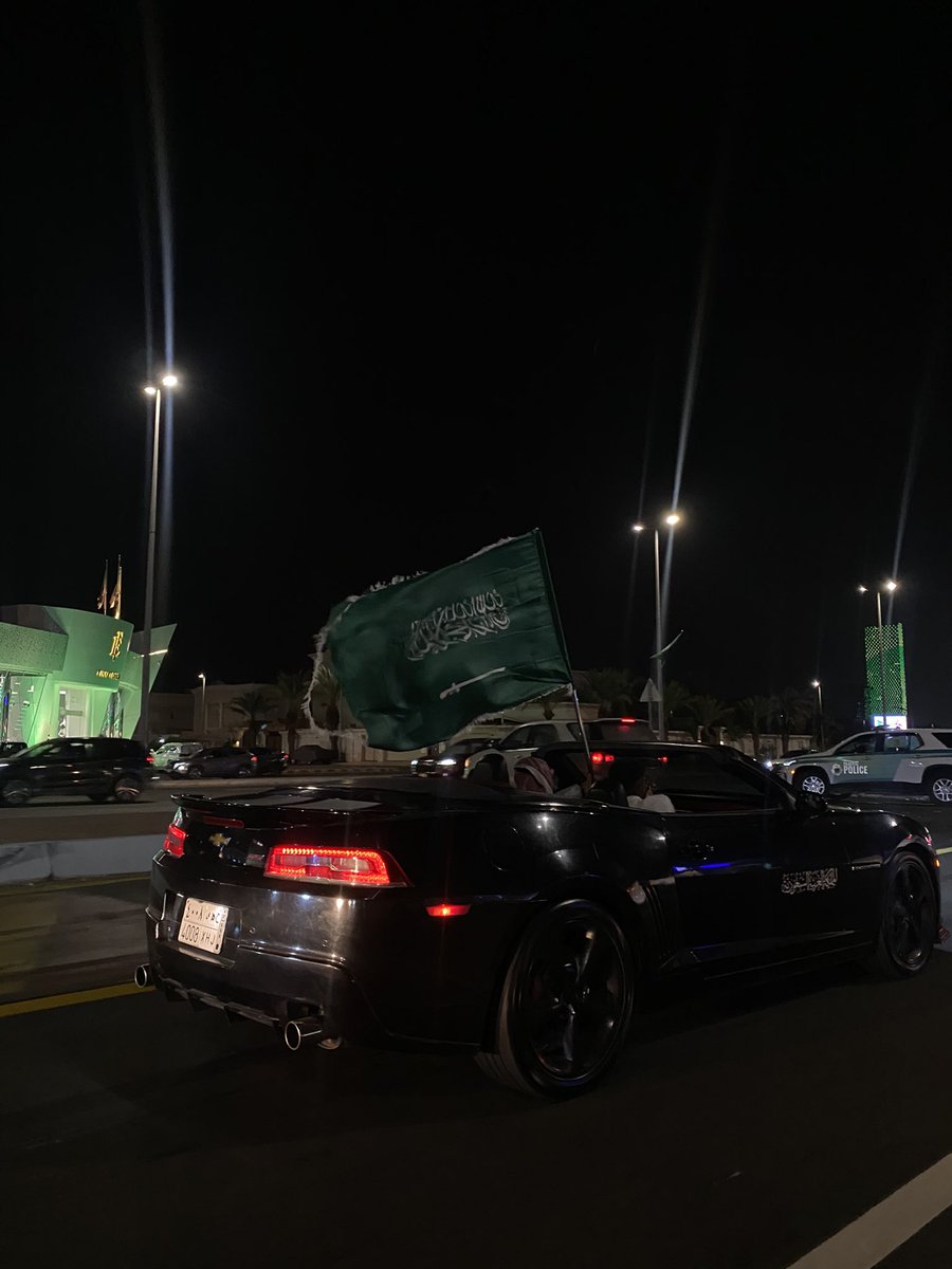 “سعوديون “ يا فخر العرب 💚

#اليوم_الوطني94 #Saudi_National_Day_94 #سعوديون