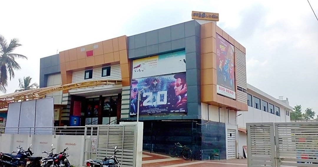 PDKTmovies's tweet photo. Superstar #Rajinikanth FansFort Pudukkottai Shanthi Theatre will Re Open with #Vettaiyan 🦅

Get Ready for Grand Release 💥

#VettaiyanFrom10thOctober https://t.co/6OxZVPpzpi