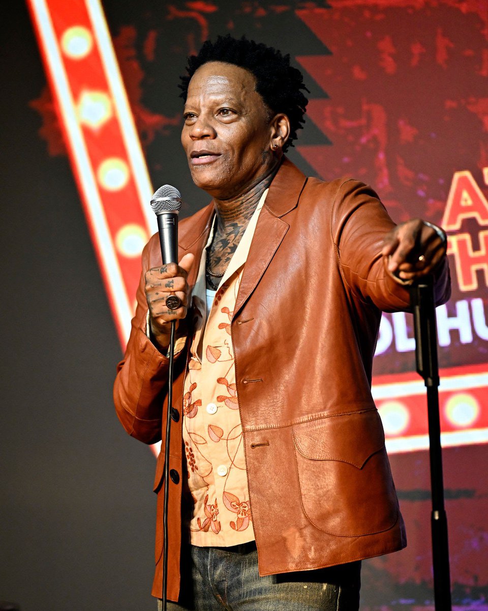 DL Hughley out here looking like a dyke