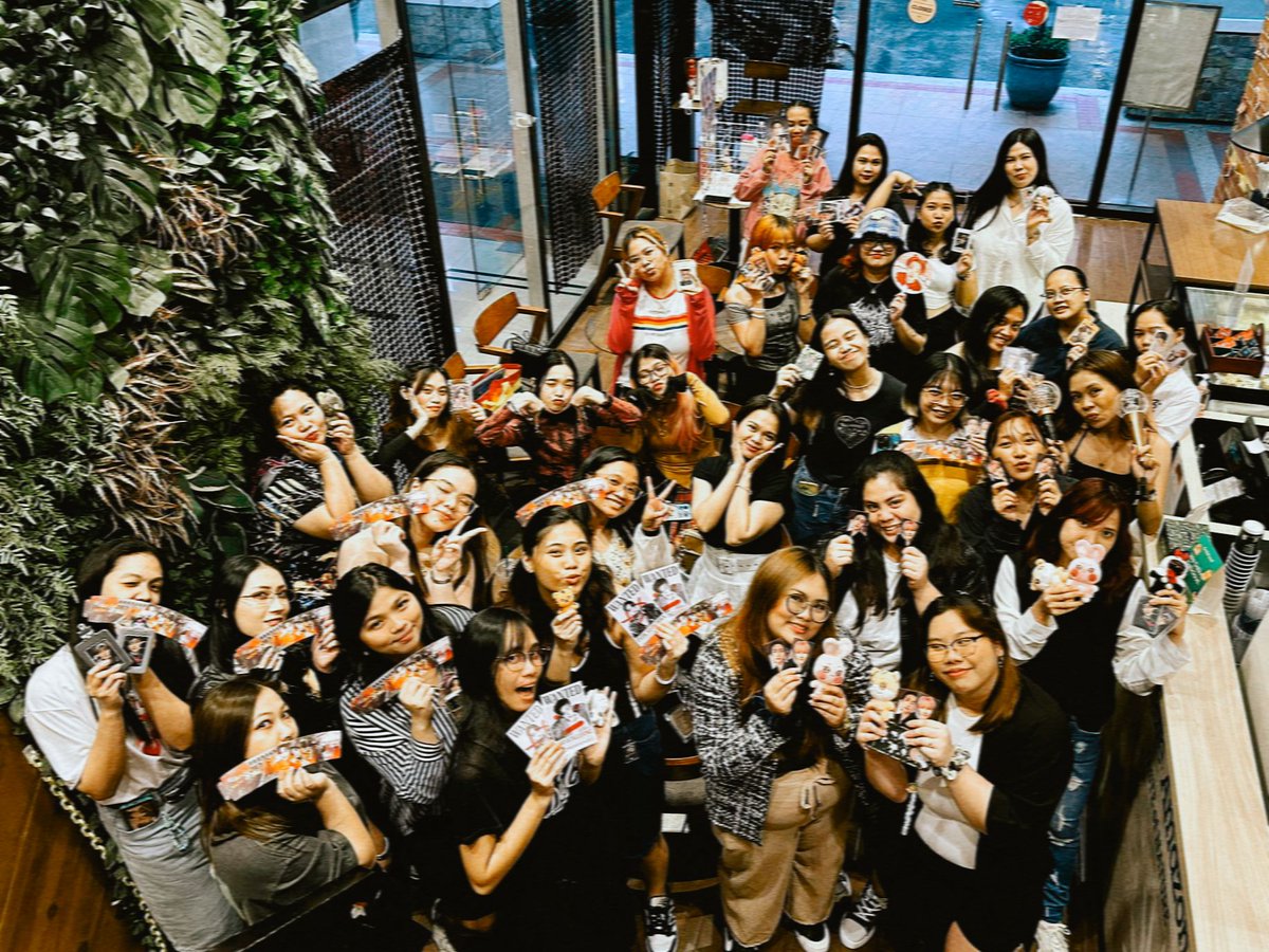 1117CafePH's tweet photo. Sing it, 우리 all together 💫

Thank you so MATZ to all Filotinys who joined us yesterday. Everyone was on fire! We hope you had fun! 😎🔥

Are you ready to see ATEEZ and ATINY's brightest moments in life?
#Headliners_MATZ
1/3 https://t.co/pom6xBSwT8
