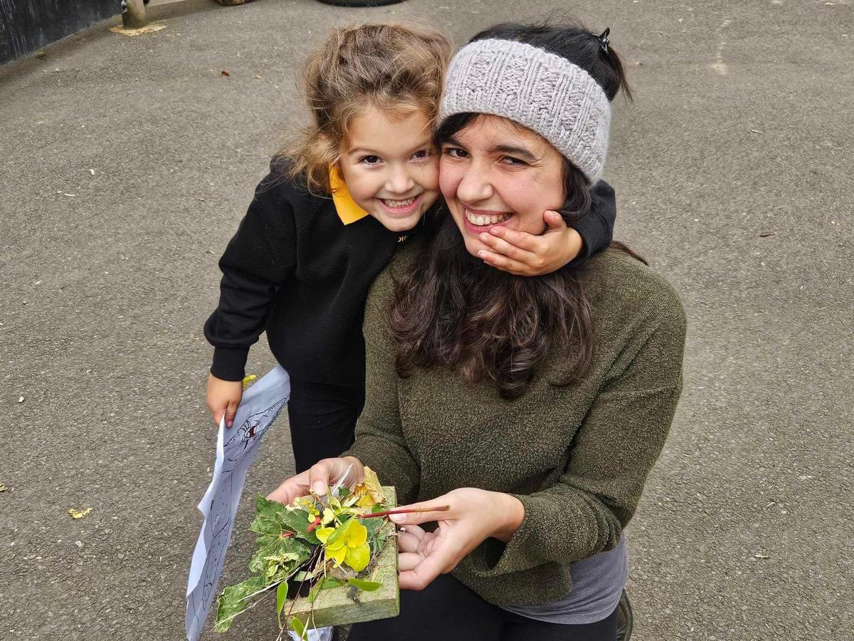 DgcLearning's tweet photo. 😊 We had a great time on our treasure hunt at Loreburn Primary School with our P1 Peep group.
😊 We were discussing the importance of talking and listening with our children.
#peeplearning
#outdoorlearning https://t.co/dBqGWoLsFp
