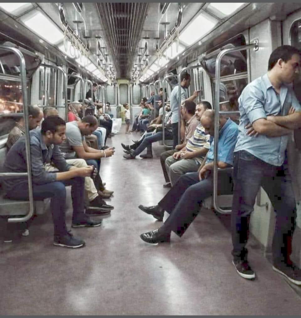 Doctor_q8's tweet photo. صورة تعكس حال الناس 
الجميع مهموم ولست أنت وحدك فحسب

اللهم فرَّج هم و غم كل مهموم 🤲🏼 https://t.co/4LTbq11awK
