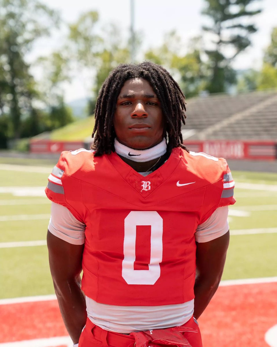 David Gabriel-Georges | RB | C/O 2027

Quick, explosive &amp; powerful
Can run around or through you
3 down back
Makes the first guy miss
Runs through arm tackles
Generates yards after contact 
Good vision
Shifty with great balance
Finishes runs
Punishes DBs at the 2nd level
Break
