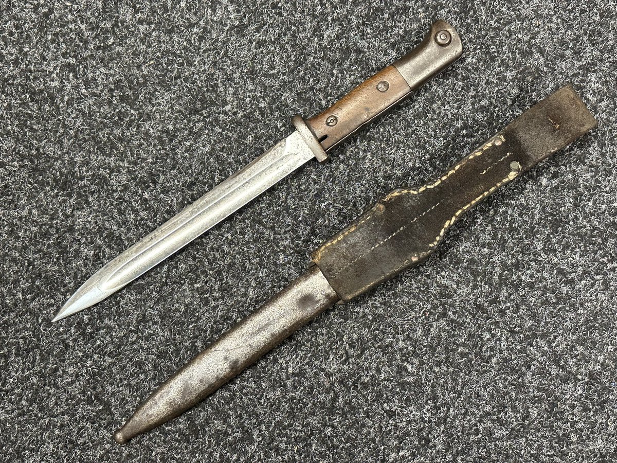 asummerof44's tweet photo. #WW1 #FWW #Imperial #German #Mauser s84/98 #bayonet complete with leather frog coming up in my December #militaria sale #henckels maker marked https://t.co/fBz3045zGE
