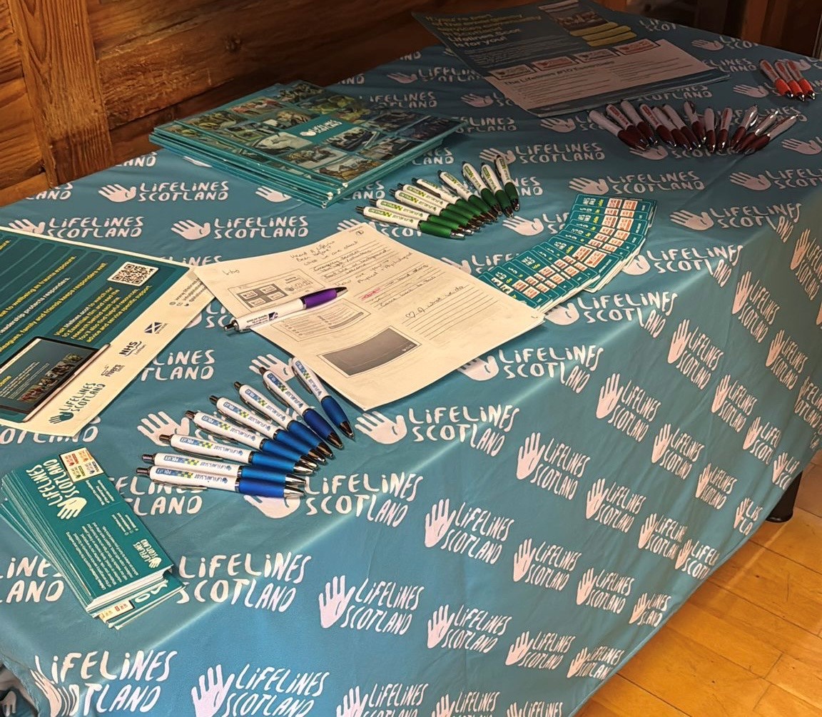 LifelinesScot's tweet photo. Eliz (Lifelines) joined emergency service families at the @999_reset weekend near Aviemore.  A great opportunity to share our messages &amp; network in the outdoors.  Thank you to all involved 😀. Great example of Support from colleagues, family and friends (https://t.co/NuwHEvuY9H) https://t.co/8eCpd5ICYh