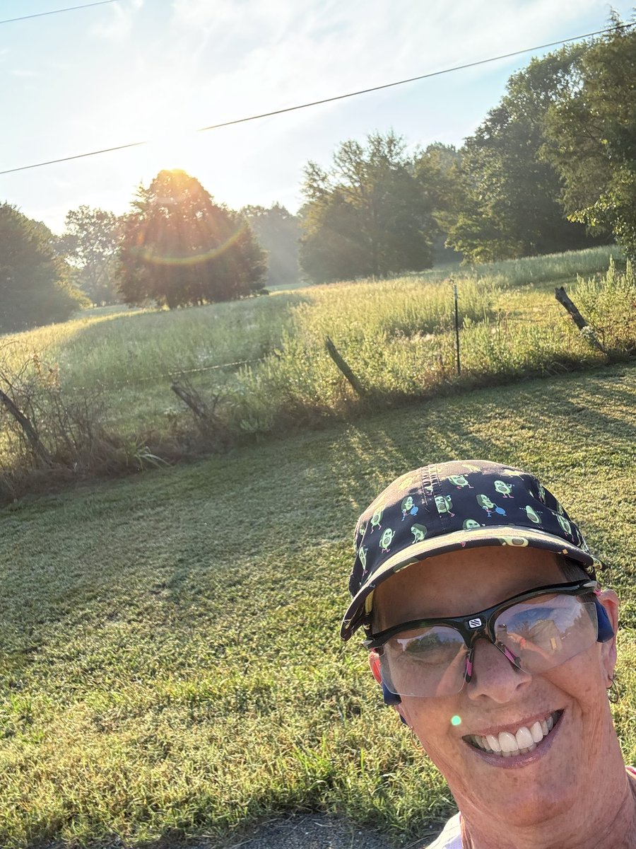 MelindaHoward4's tweet photo. Beautiful day and terrific 6.50 miles to kick off the week ☺️ Let’s go smash some miles!!!

#IRun4Aiden

@Orangemud @RudyProjectNA #radrabbit #runinrabbit #MSCoffeeRunners #runnersover60 https://t.co/jLPqzwfxhQ