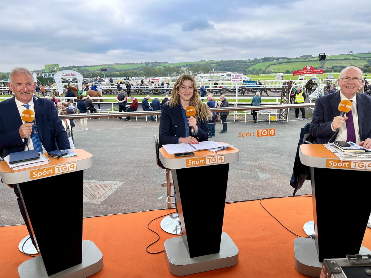 Táimid réidh anois! BEO @ 14:25 ar TG4 inniu. 🏇🔰
We are ready to go! Live @ 14:25 on TG4 today. 🏇🔰
<a href="/RebelDevil71/">Daragh Ó Conchúir</a> <a href="/Lynam_S/">Sarah Lynam</a> <a href="/Meghann_Scully/">Meghann Scully</a> <a href="/SportTG4/">Spórt TG4</a> <a href="/ListowelRaces/">Listowel Races</a>
