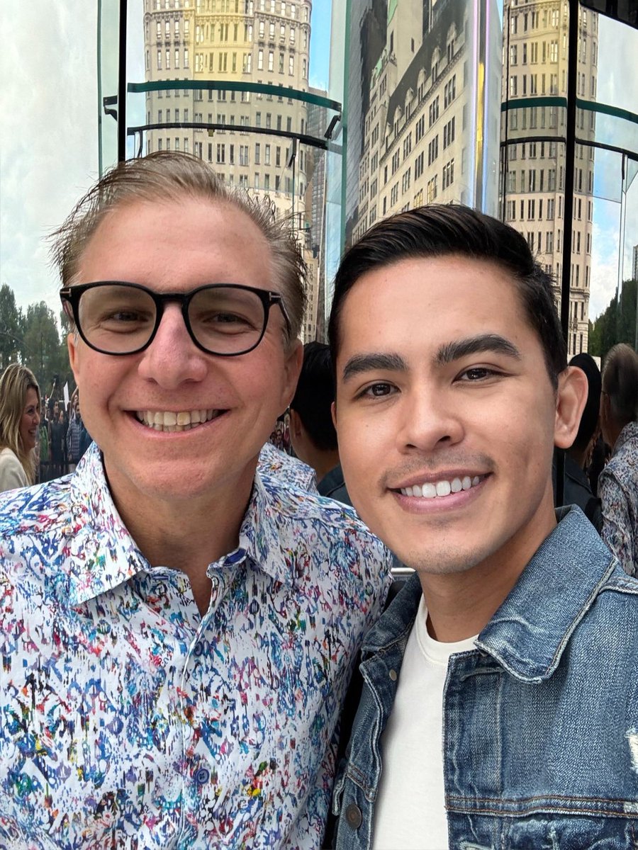 rdalba's tweet photo. @gregjoz It was a pleasure meeting you! https://t.co/Fkee2a8cGB