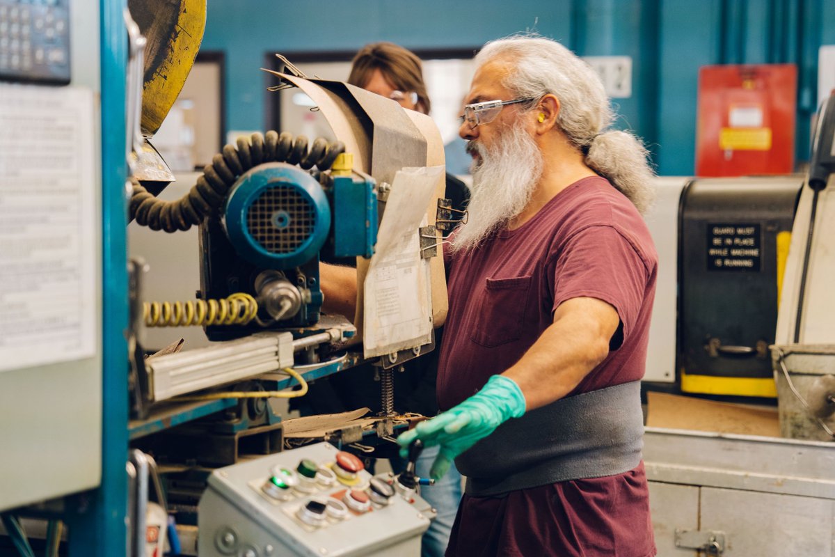 FIT4WRK's tweet image. Held annually the last full week of September, National Employ Older Workers Week recognizes the vital role that older workers play in the workforce. Let&apos;s examine common myths around older workers and the truth behind each. #NEOWW #agingworkforce

okt.to/AGDMIQ