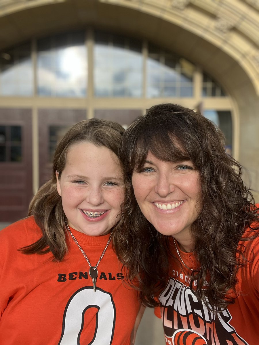 Liz29401's tweet photo. Me and my mini-me riling teachers up for district PD at Hughes and Monday Night Football!! Future educator in training! @Bengals #IamCPS @IamCPS https://t.co/ElonmB56wc
