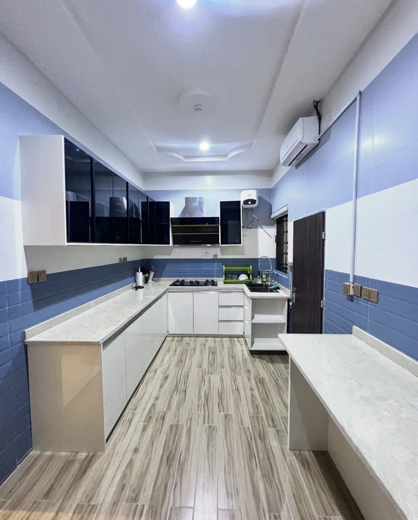 shortletsbytim's tweet photo. 3 bedroom apartment available for shortlet
location: Katampe extension abuja
Price: 300k/night
Please note that prices are subject to change
Whatsapp: +2348130241250
#abujashortletapartment #abujashortlet #apartment #airbnb #realestate #abuja #federalcapitalterritoy #nigeria https://t.co/DAFwFqhfqB