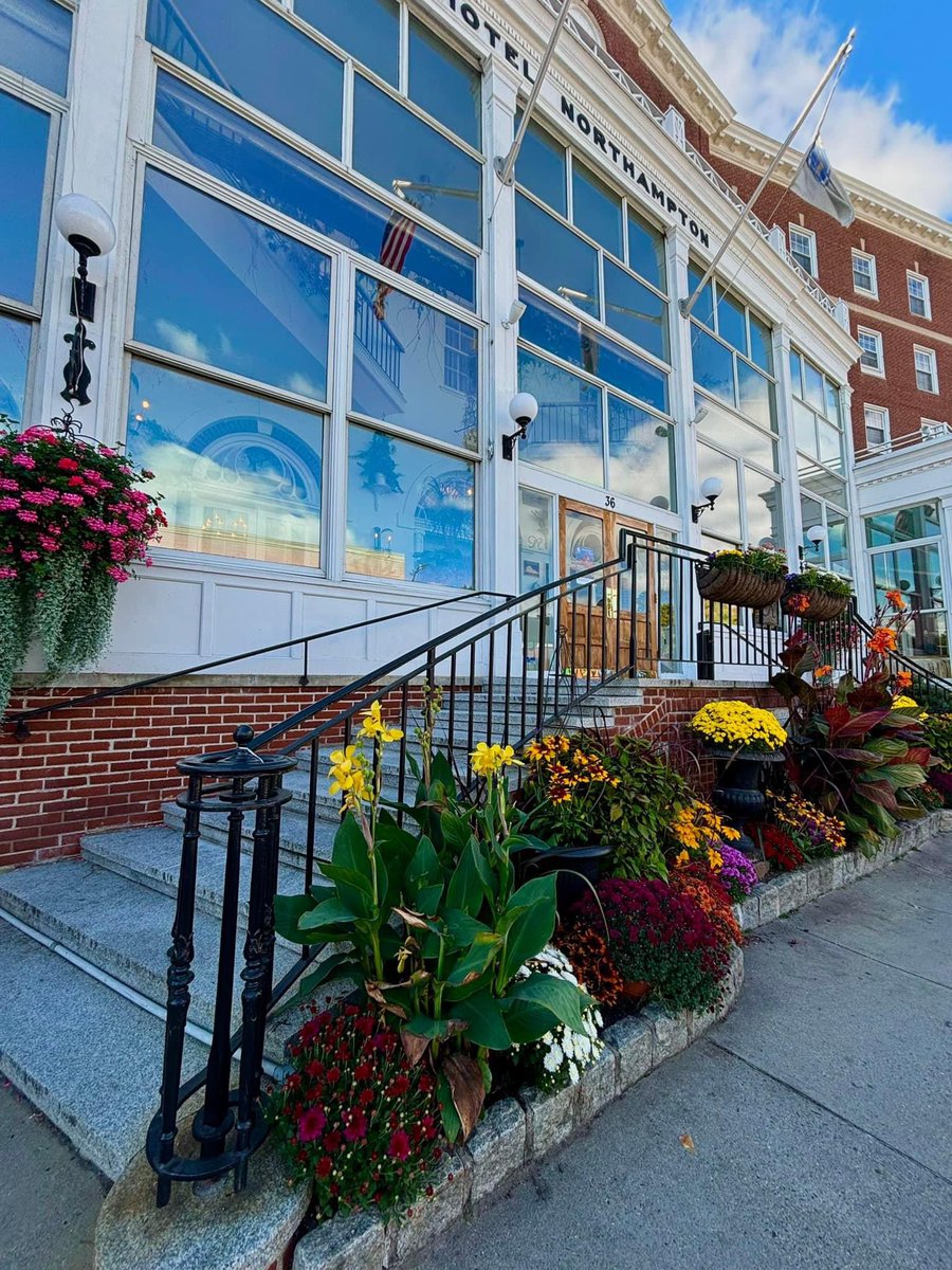 Our fall flowers are full of vibrant colors! Thanks for Fresh Aire for always helping us look our seasonal best!