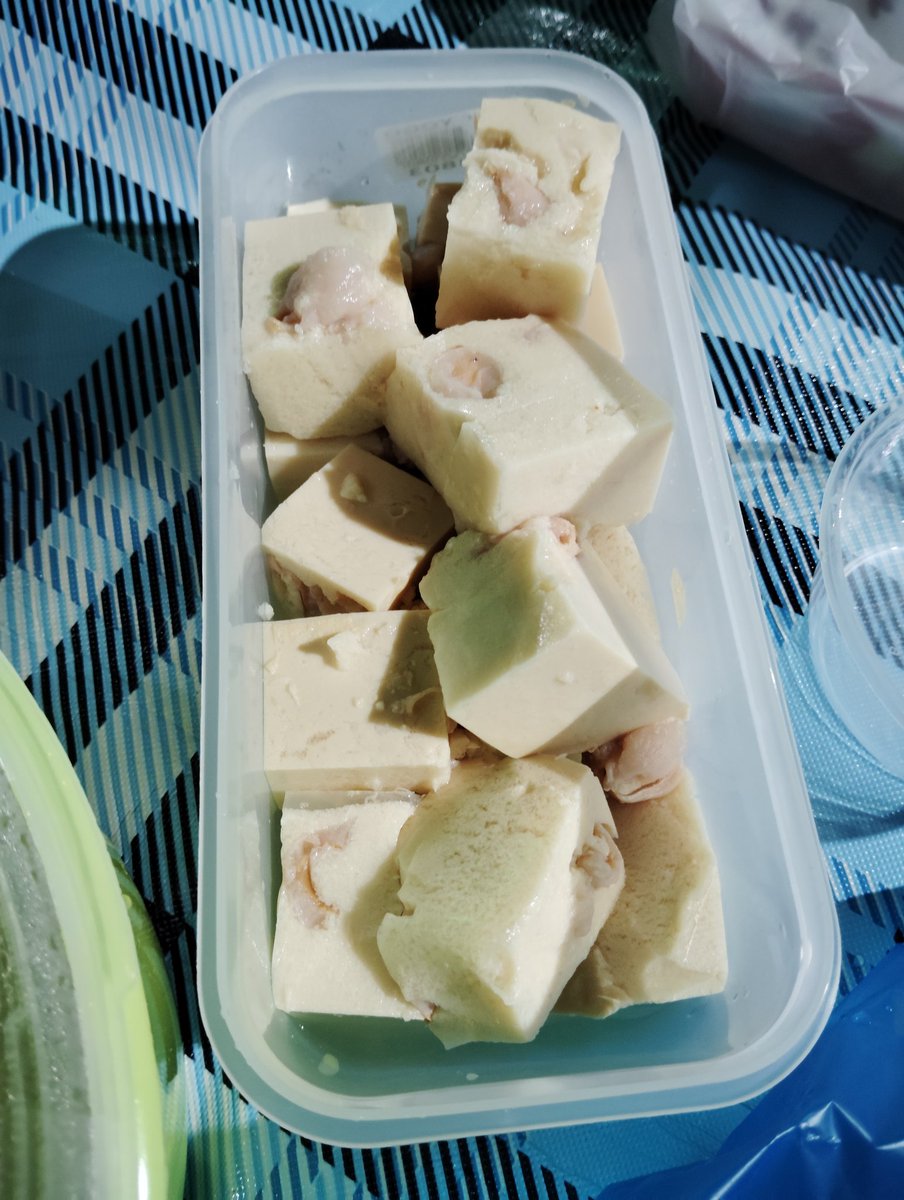 _mqae's tweet photo. Nak buat puding laici tapi jadi agar2 laici sebab banyak sangat agar2 tali 😂😂 tapi rasa dia boleh lah buat sejuk tekak https://t.co/7uucaY1RMF