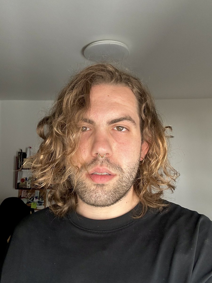 adriangafe_'s tweet photo. ✨ Blondie Era ✨ https://t.co/MhssNZ7gsZ