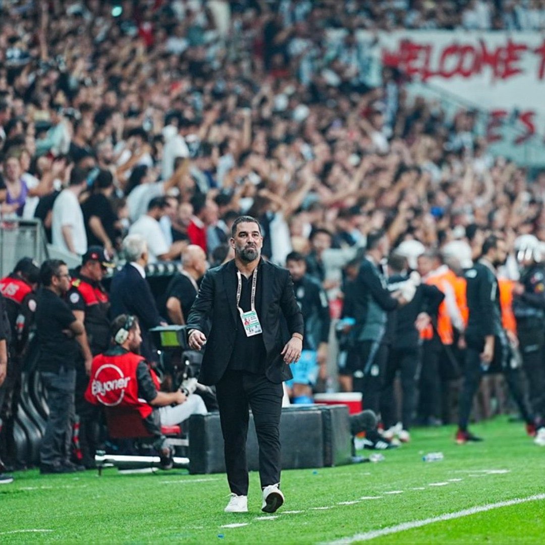 HaberKartali's tweet photo. Eyüpspor TD Arda Turan: "Beşiktaş camiasını tebrik ediyorum. Dün akşam çok güzel bir stadyumda, muhteşem bir taraftarın önünde çok güzel karşılandık. Kendilerine küfürsüz, saygı dolu tezahüratları için teşekkür ediyorum." https://t.co/a8LKBFokym