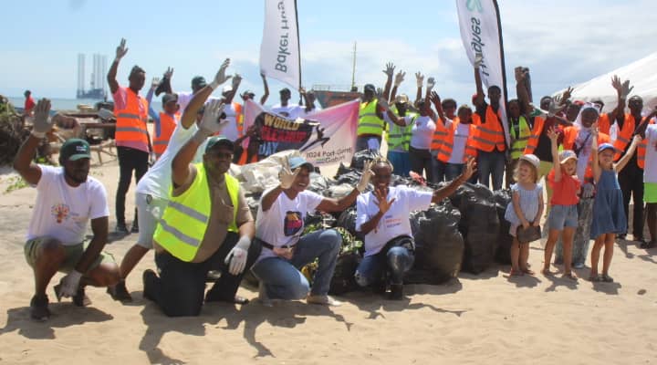 Un grand merci à Monsieur #Simon VAL, Directeur de <a href="/bakerhughesco/">Baker Hughes</a> Gabon, pour la remise officielle d’un don de matériel de protection individuelle. Un geste que nous espérons voir répliqué par d'autres opérateurs économiques. 
#Soutien #InitiativeSolidaire #WorldCleanupDay