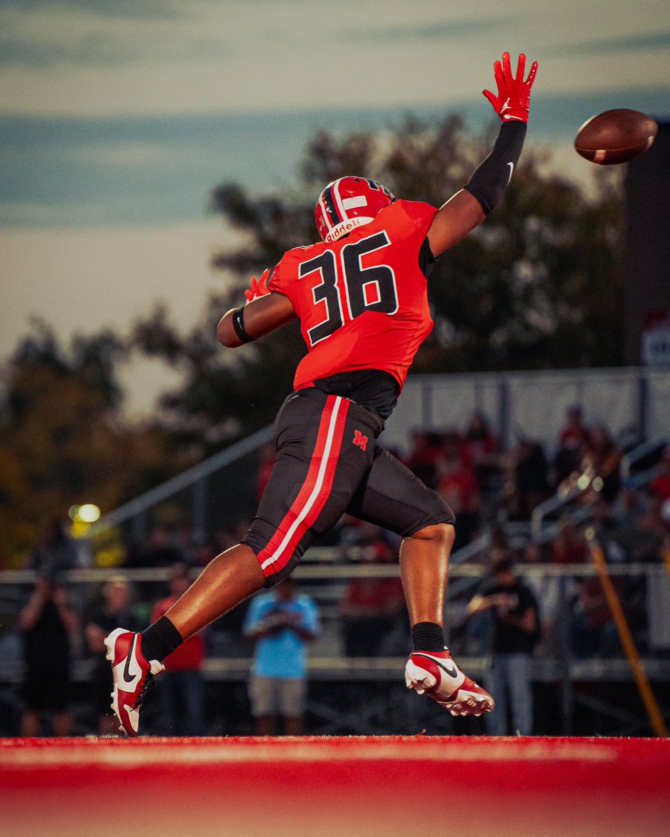 DJwilliams52's tweet image. Week 4 highlights vs Detroit Catholic Central: hudl.com/v/2QBCSe
@coachdixon_OLSM @OLSMFootball