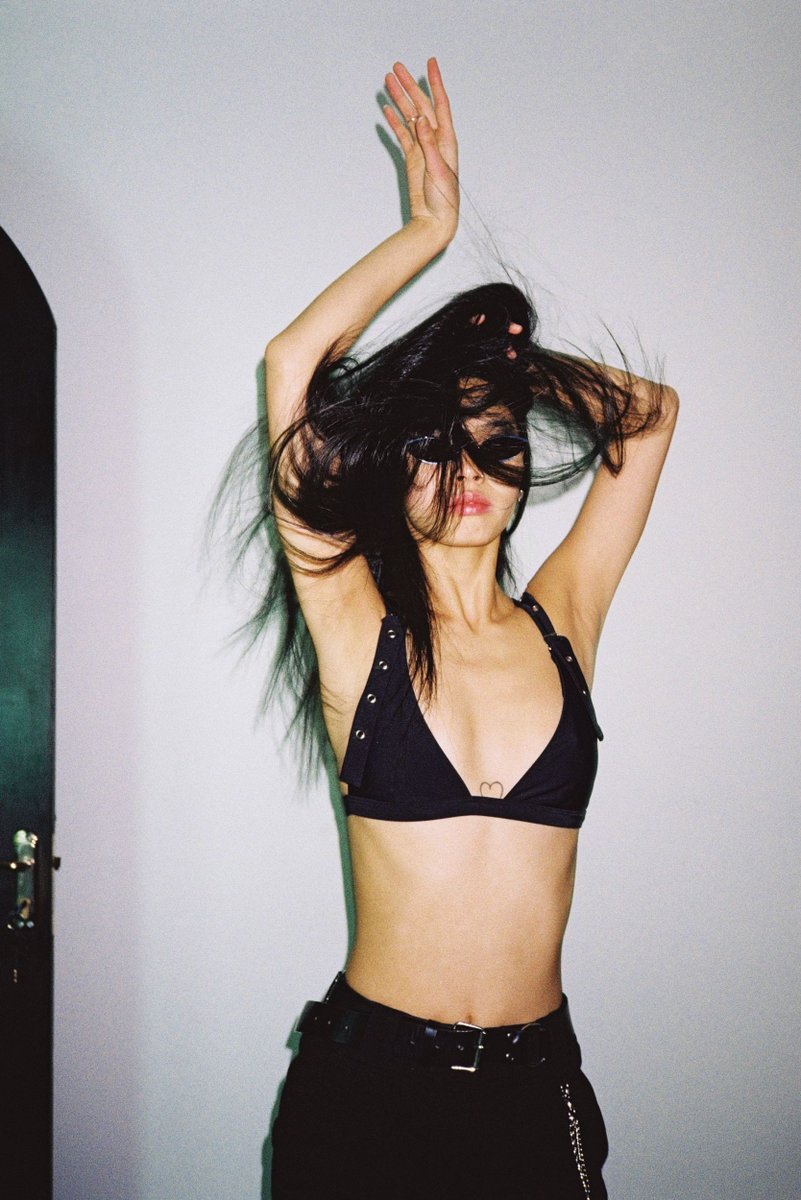 Alexis Olin tweet media