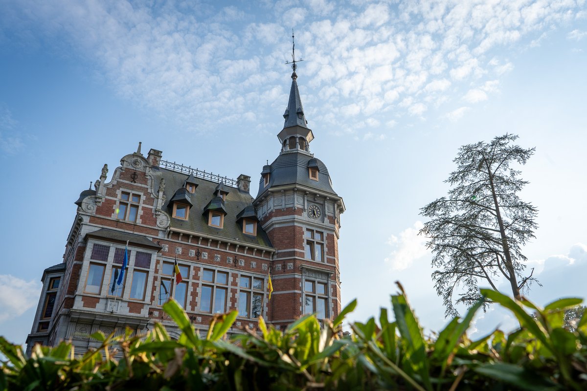 VilledeLiege's tweet photo. ☀️ 🌿 La suite de notre tour des quartiers : place cette fois à Chênée ❗
📷 Découvrez grâce à notre photographe quelques facettes de ce quartier.
© Ville de Liège
#liege #villedeliege #quartier #balade #soleil #découverte #chenee https://t.co/o7e45N9549