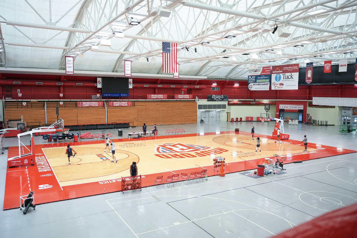 RadfordHoops's tweet photo. *When the @Teamworks calendar has “First Day of Practice” on it* https://t.co/ikUZX4tQfd