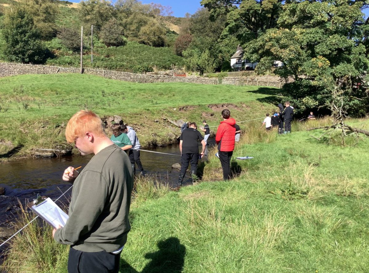 STBoughey's tweet image. 🌟 Y11 Geography students rocked their fieldwork at River Dane in the Peak District! Led by Mr O'Connor &amp;amp; Mr Gibson, they explored how river processes shape the river downstream. Fantastic weather, brilliant students, and top-notch Geography! 🌊📚 #GeographyRocks #RaiseTheBar25