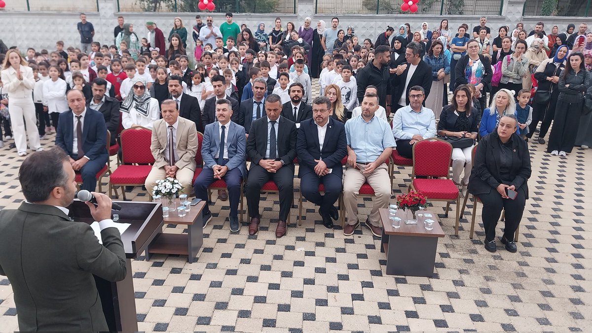 İlçe Milli Eğitim Müdürümüz Metin Sezer,
Şube Müdürlerimiz M.Faysal Kayan,
Kahraman Şık ve bölge okul müdürleri
Geçit Yunus Emre İlkokulu  açılışına katıldılar. 🛎🇹🇷🏢

<a href="/tcmeb/">Millî Eğitim Bakanlığı</a> 
<a href="/Ali_Partal/">Ali Partal</a> 
<a href="/MetinSEZER_16/">Metin SEZER</a>
<a href="/kahraman47_s/">Kahraman Şık</a> 
<a href="/MFaysalKAYAN/">Mehmet Faysal KAYAN</a>