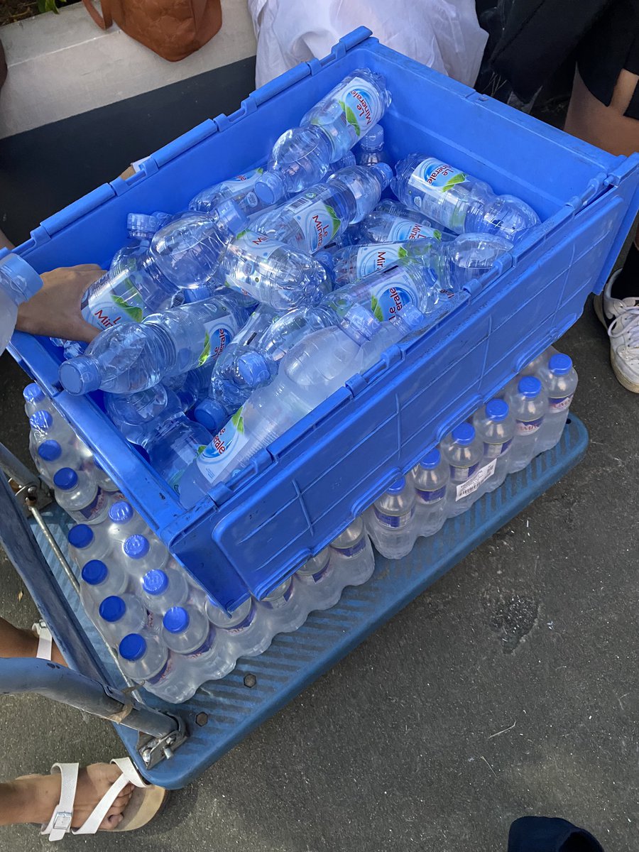 acetwtts's tweet photo. Y’all once again displayed how generous this fandom is. Thank you so much, A’TIN! We have successfully distributed 297pcs of water and 7 dozens of Dunkin’.

KALAKAL LIVE ON ROADSHOW
@SB19Official #SB19 #KALAKAL
#SB19xGLOC9onWishBus https://t.co/SNfXsWmKfs